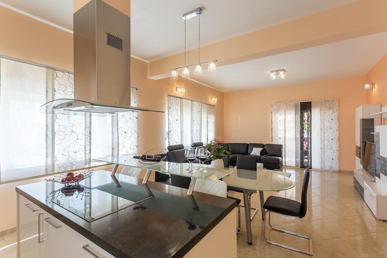 Apartmani Lukic Spalato Esterno foto