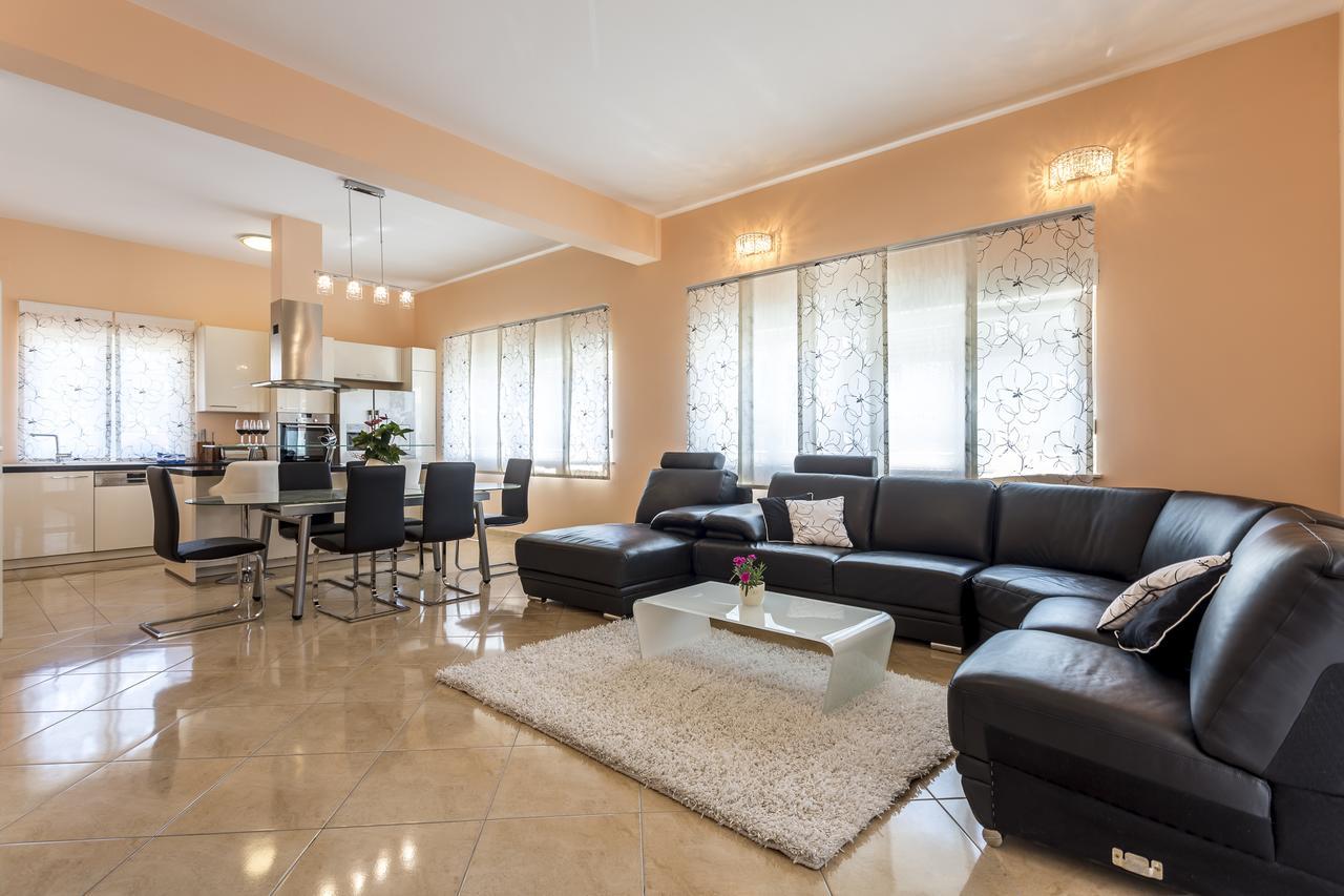 Apartmani Lukic Spalato Esterno foto