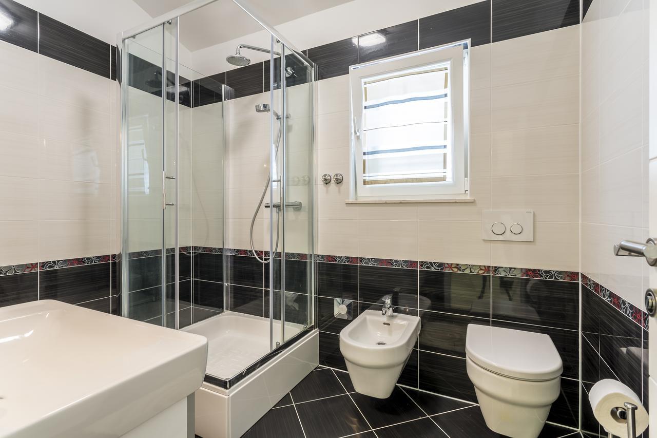 Apartmani Lukic Spalato Esterno foto